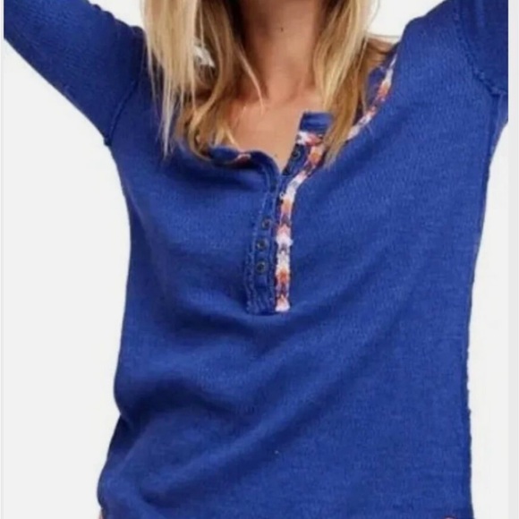 FREE PEOPLE BLUE  THERMAL HENLEY SIZE S - Picture 3 of 10